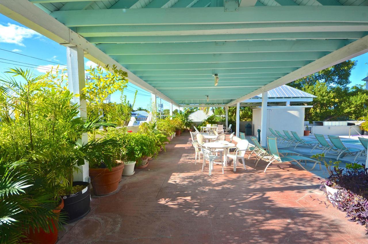 ホテルCasa Caribe @ Duval Square キーウェスト エクステリア 写真